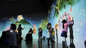 「チームラボ 学ぶ！未来の遊園地展」作品展示
